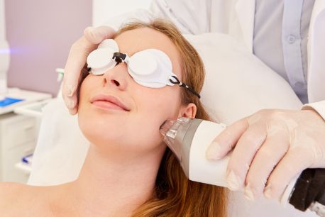 Top 5 Benefits of Fraxel Laser for Pore Size Reduction
